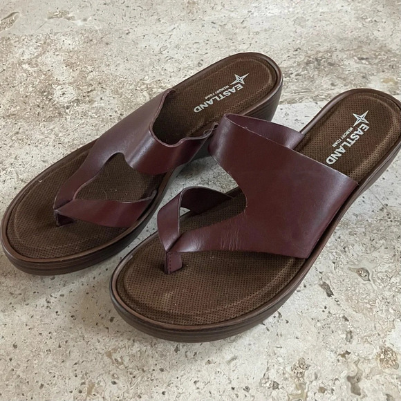 NWOB Eastland Laurel Wedge Thong Sandals Cinnamon Brown / Maroon Leather 9 - Picture 5 of 8